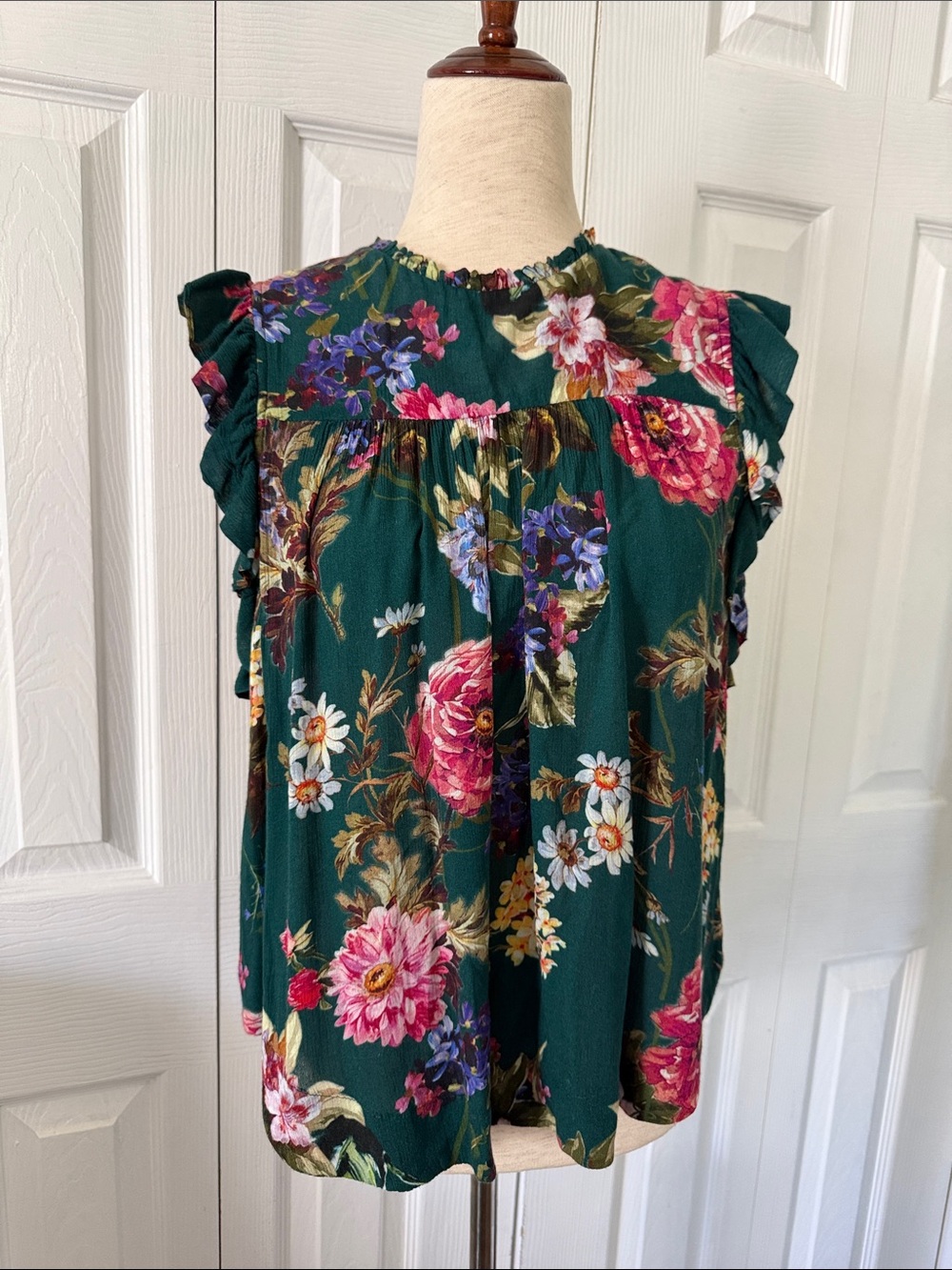 ICONS Objects of Devotion Dark Green Floral Ruffle Sleeve Tank Top Sz M